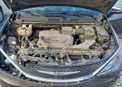 2019 Chrysler Pacifica Limited from USA, damaged, VIN 2C4RC1GGXKR589266